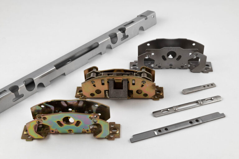 stampi manuali e progressivi per elettrodomestici jesi